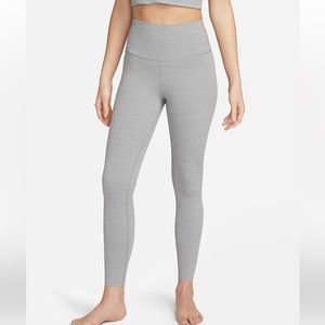 New Plus Size Nike Yoga Luxe High Rise Tights